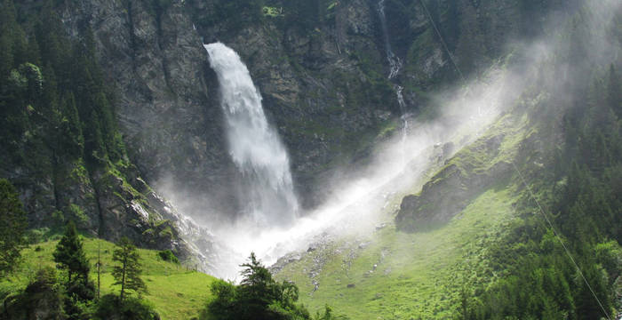Wasserfall Aesch in Unterschachen © Urs Wüthrich