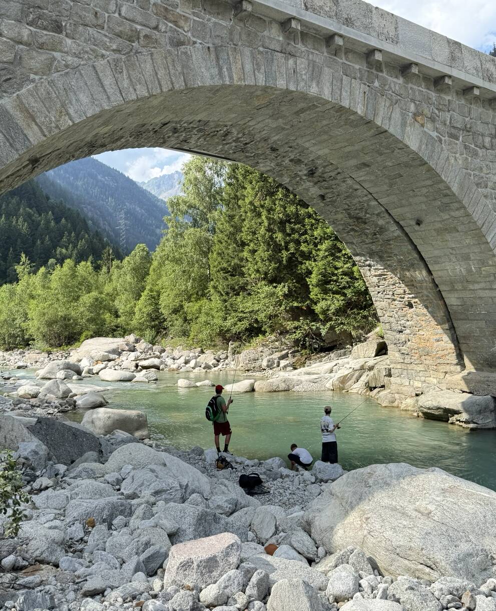 Fish & Clean, Bachfischen, Abfallsammeln